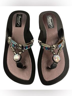 Grandco Black Jeweled Thong Sandals size 7